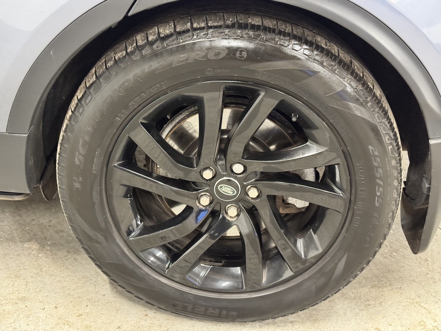 Used Land Rover Discovery 2019 for sale - 77548349: Photo 19