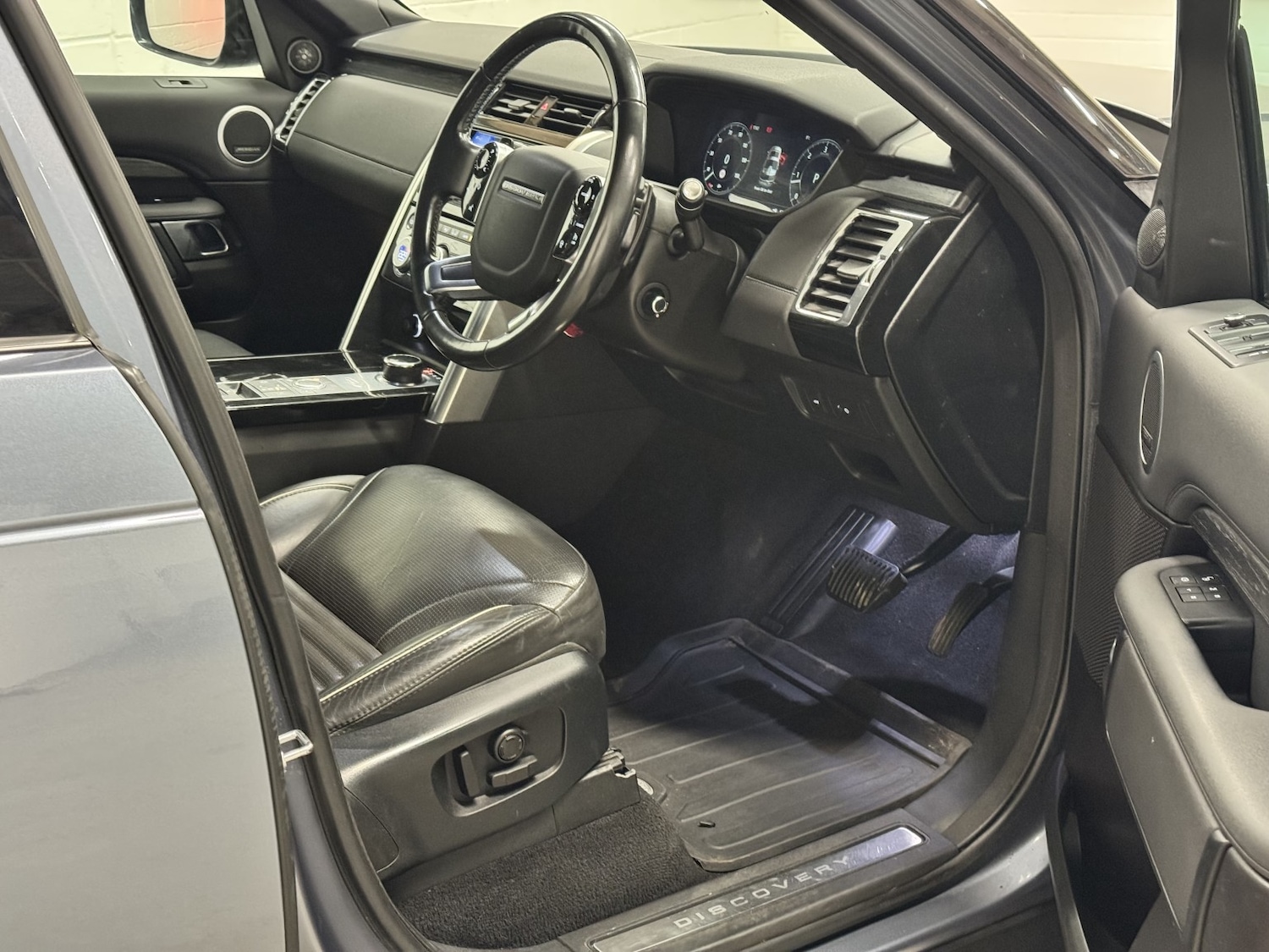 Used Land Rover Discovery 2019 for sale - 77548349: Photo 21