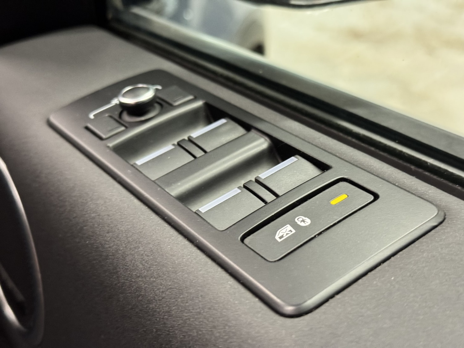 Used Land Rover Discovery 2019 for sale - 77548349: Photo 25