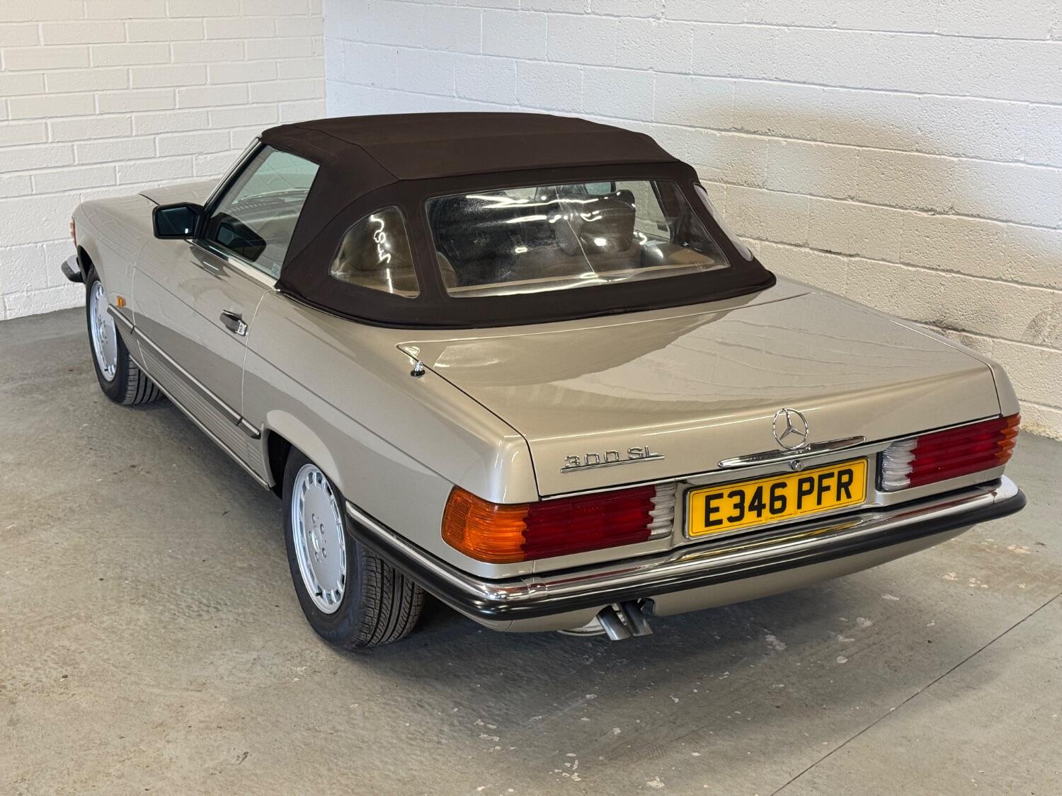 Used Mercedes-Benz SL 1988 for sale - 76471201: Photo 17