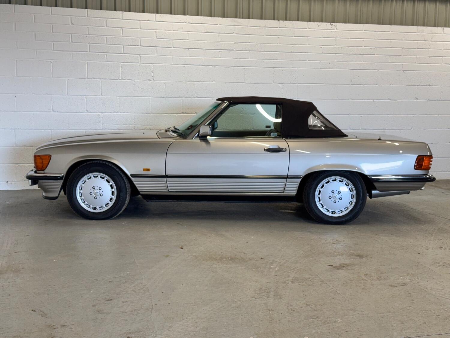 Used Mercedes-Benz SL 1988 for sale - 76471201: Photo 18