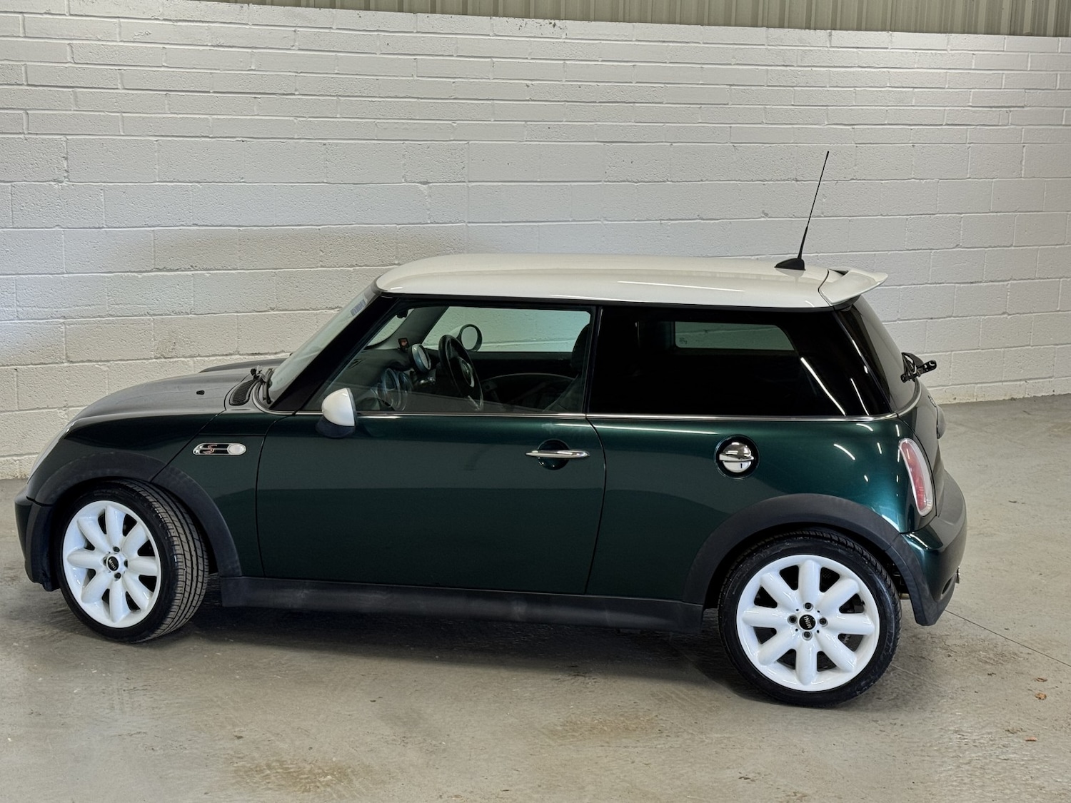 Used MINI Hatch 2004 for sale - 76793234: Photo 20