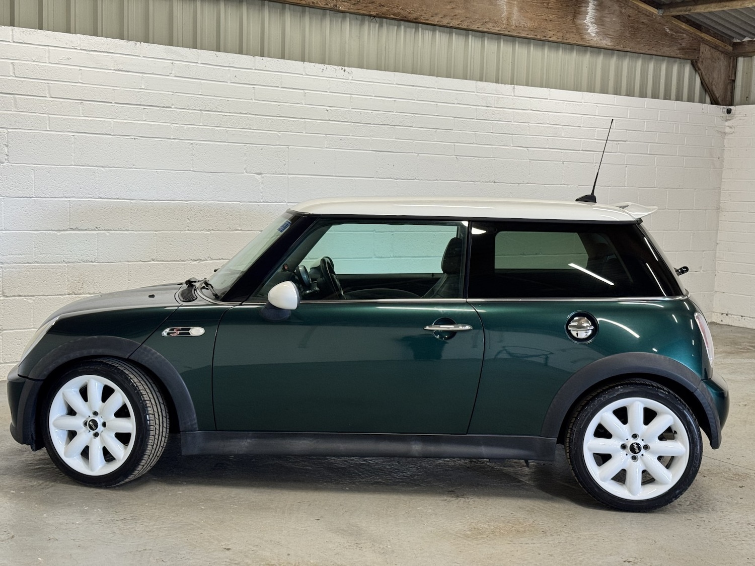 Used MINI Hatch 2004 for sale - 76793234: Photo 21