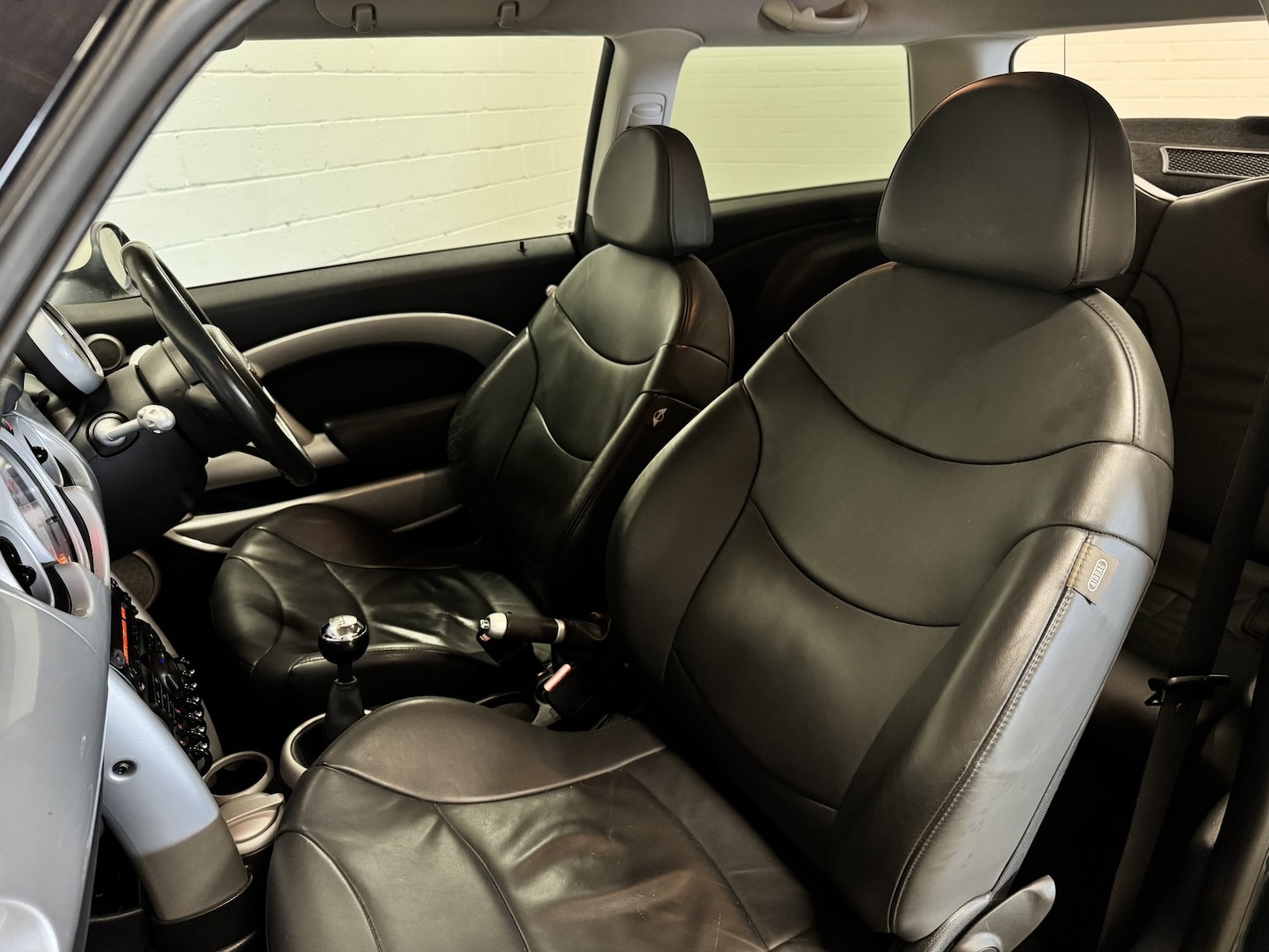 Used MINI Hatch 2004 for sale - 76793234: Photo 30