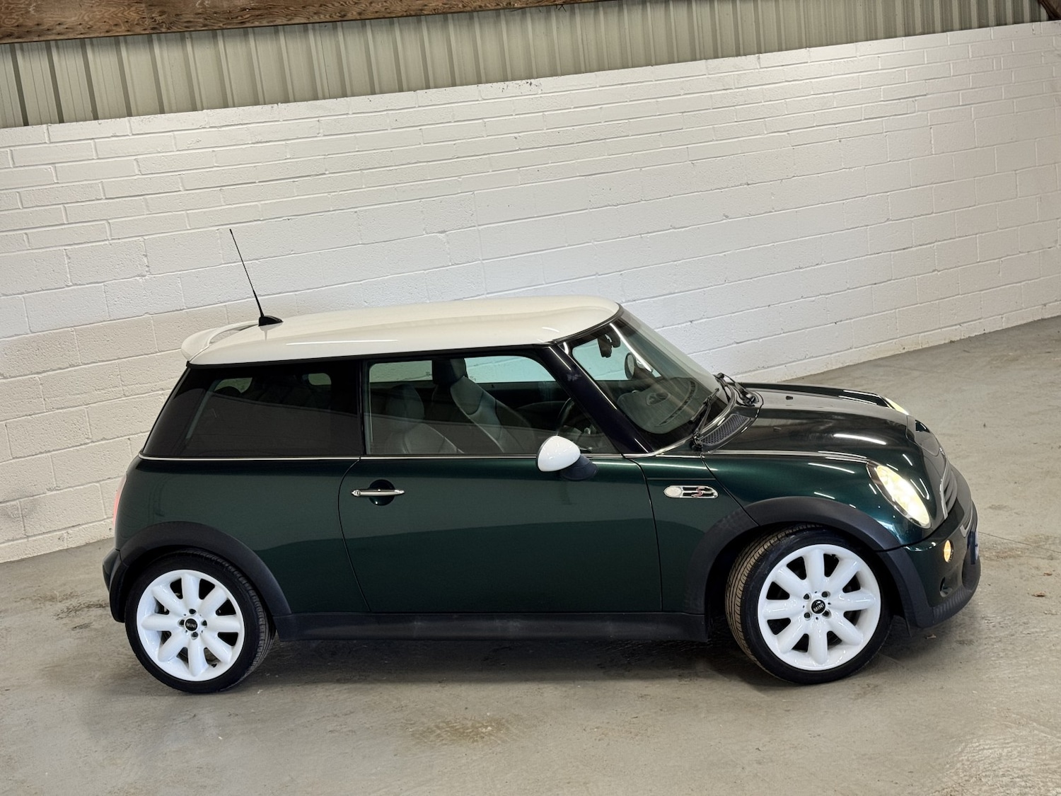 Used MINI Hatch 2004 for sale - 76793234: Photo 7