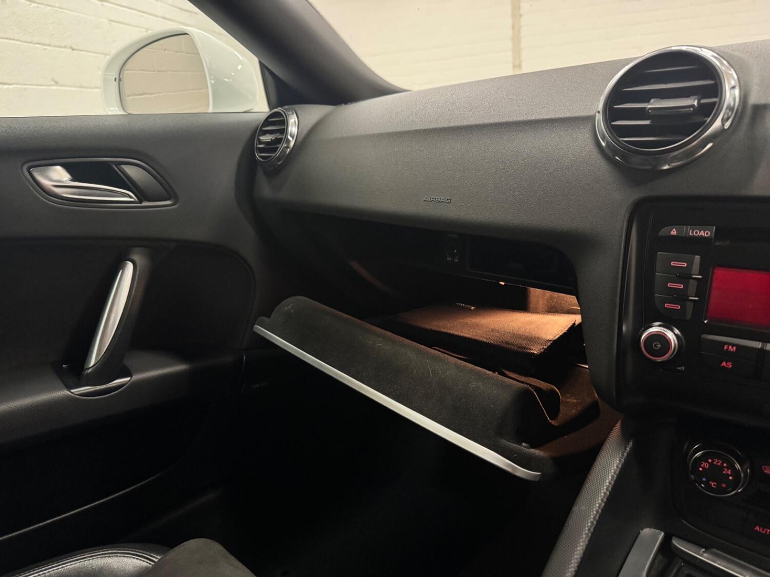 Used Audi TT 2010 for sale - 76793239: Photo 43