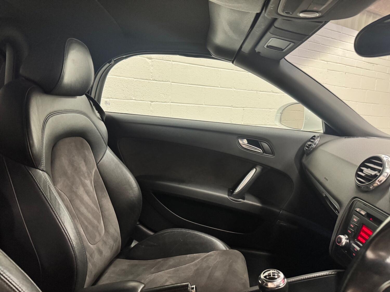 Used Audi TT 2010 for sale - 76793239: Photo 44