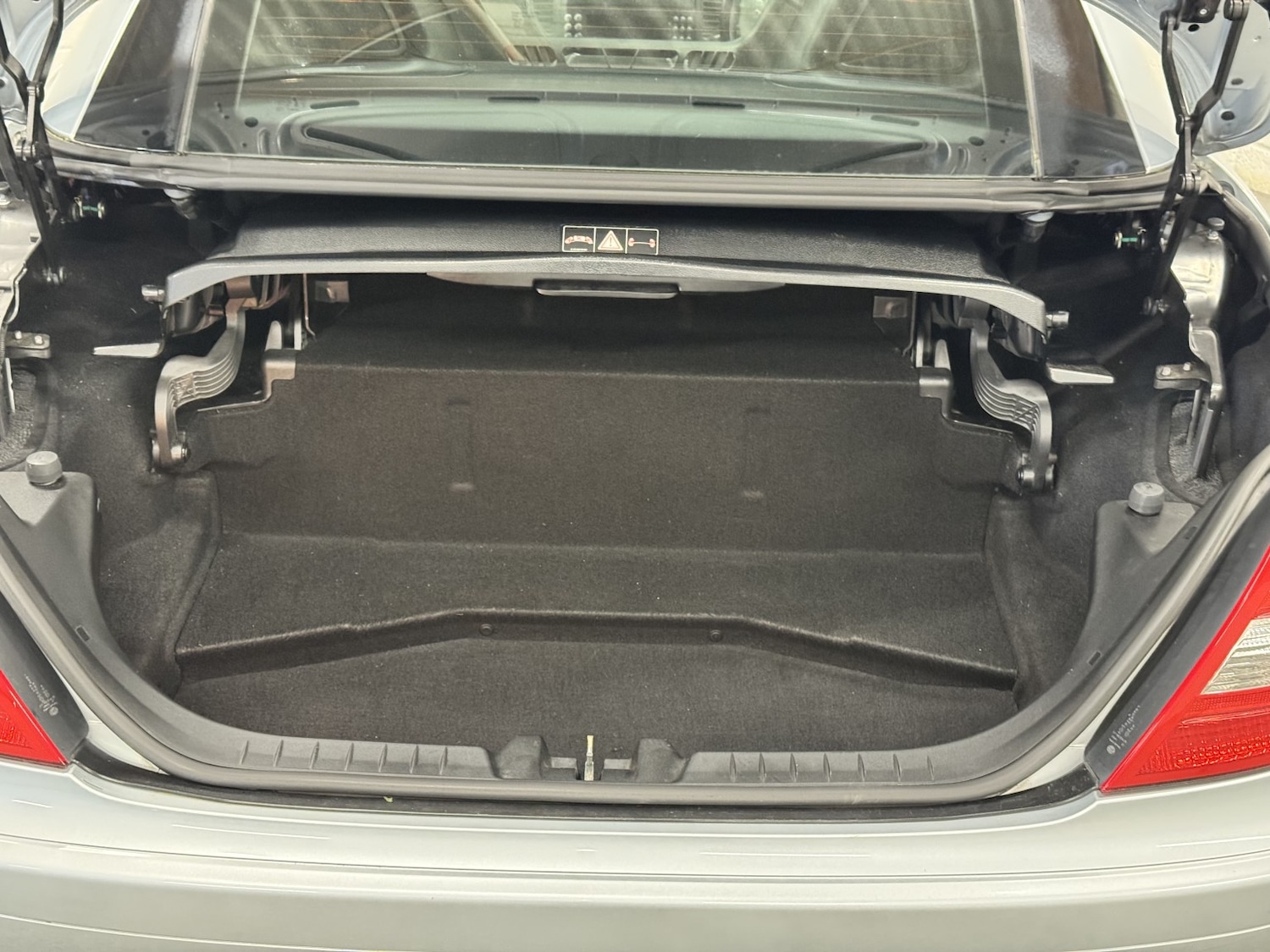 Used Mercedes-Benz SLK 2006 for sale - 77945767: Photo 15