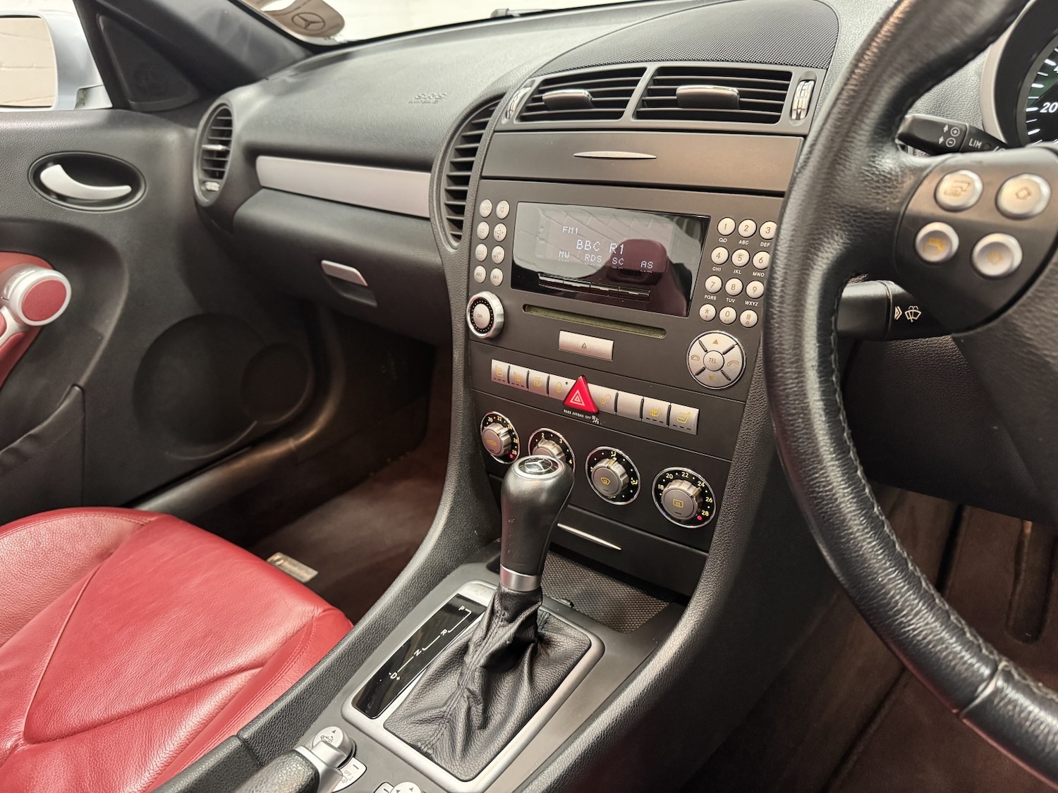 Used Mercedes-Benz SLK 2006 for sale - 77945767: Photo 28