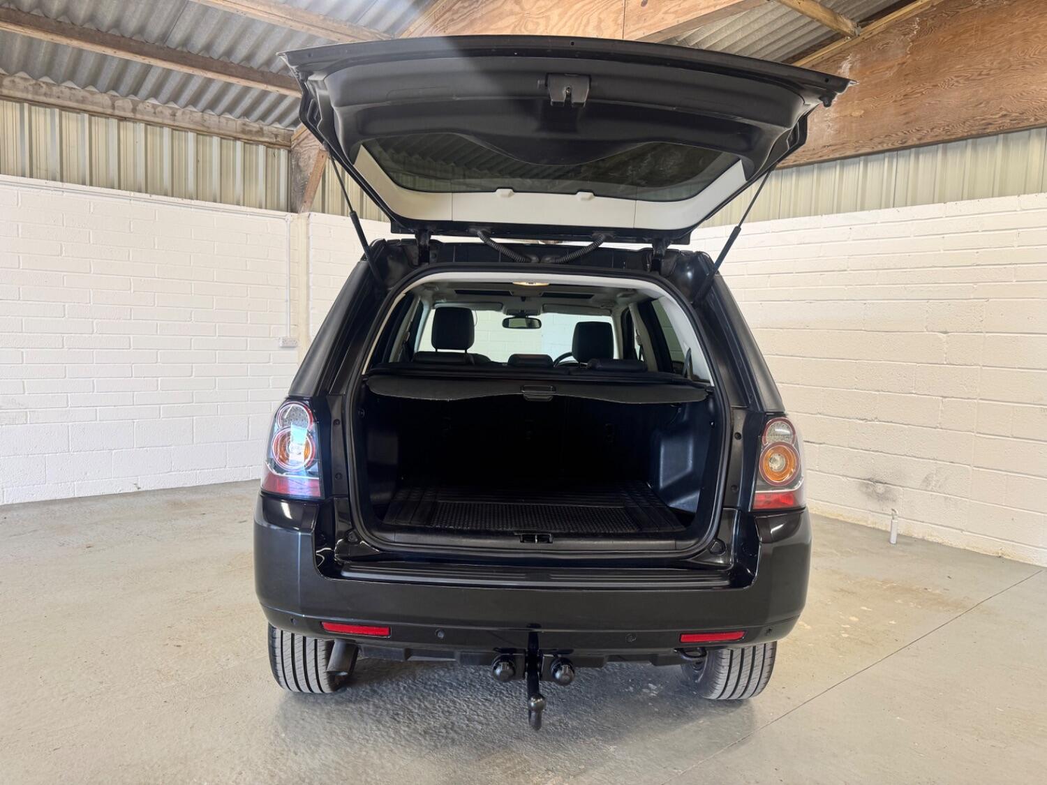 Used Land Rover Freelander 2 2013 for sale - 76793241: Photo 14