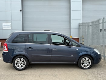 Used Vauxhall Zafira 2010 for sale - 79542660: Photo