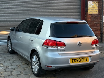 Used Volkswagen Golf 2010 for sale - 79537996: Photo