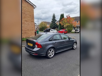 Used Volvo S40 2010 for sale - 79510437: Photo