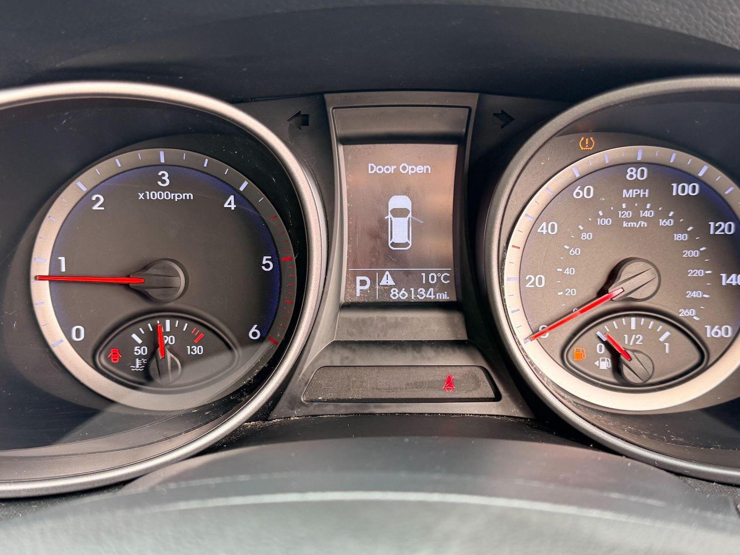 Used Hyundai Santa Fe 2015 for sale - 78101222: Photo 23