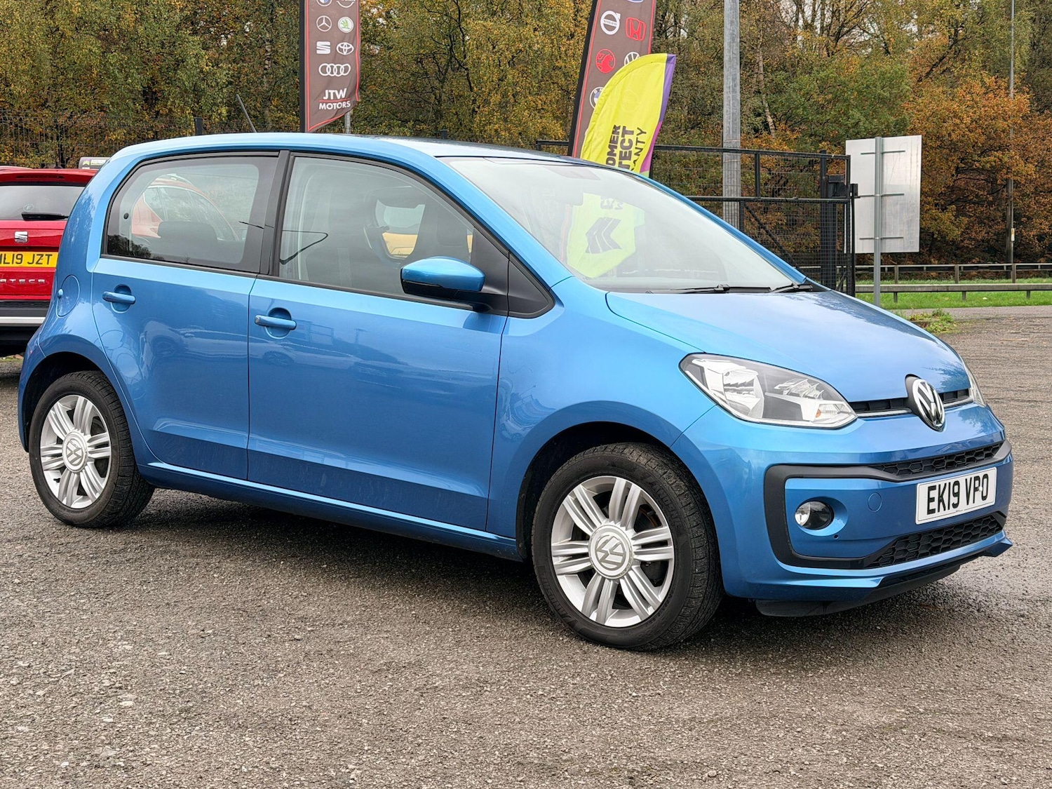 Used Volkswagen up! 2019 for sale - 76549935: Photo 1