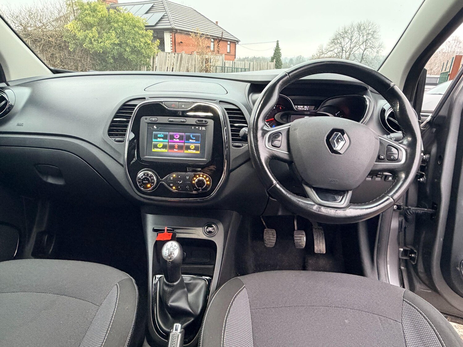 Used Renault Captur for sale - 77496337: Photo 17