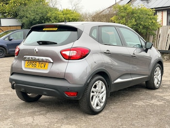 Used Renault Captur 2016 for sale - 77496337: Photo