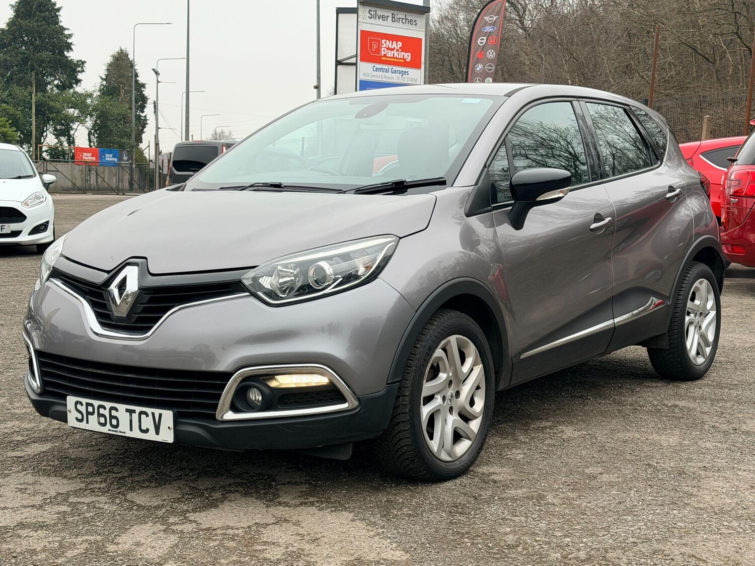Used Renault Captur for sale - 77496337: Photo 8