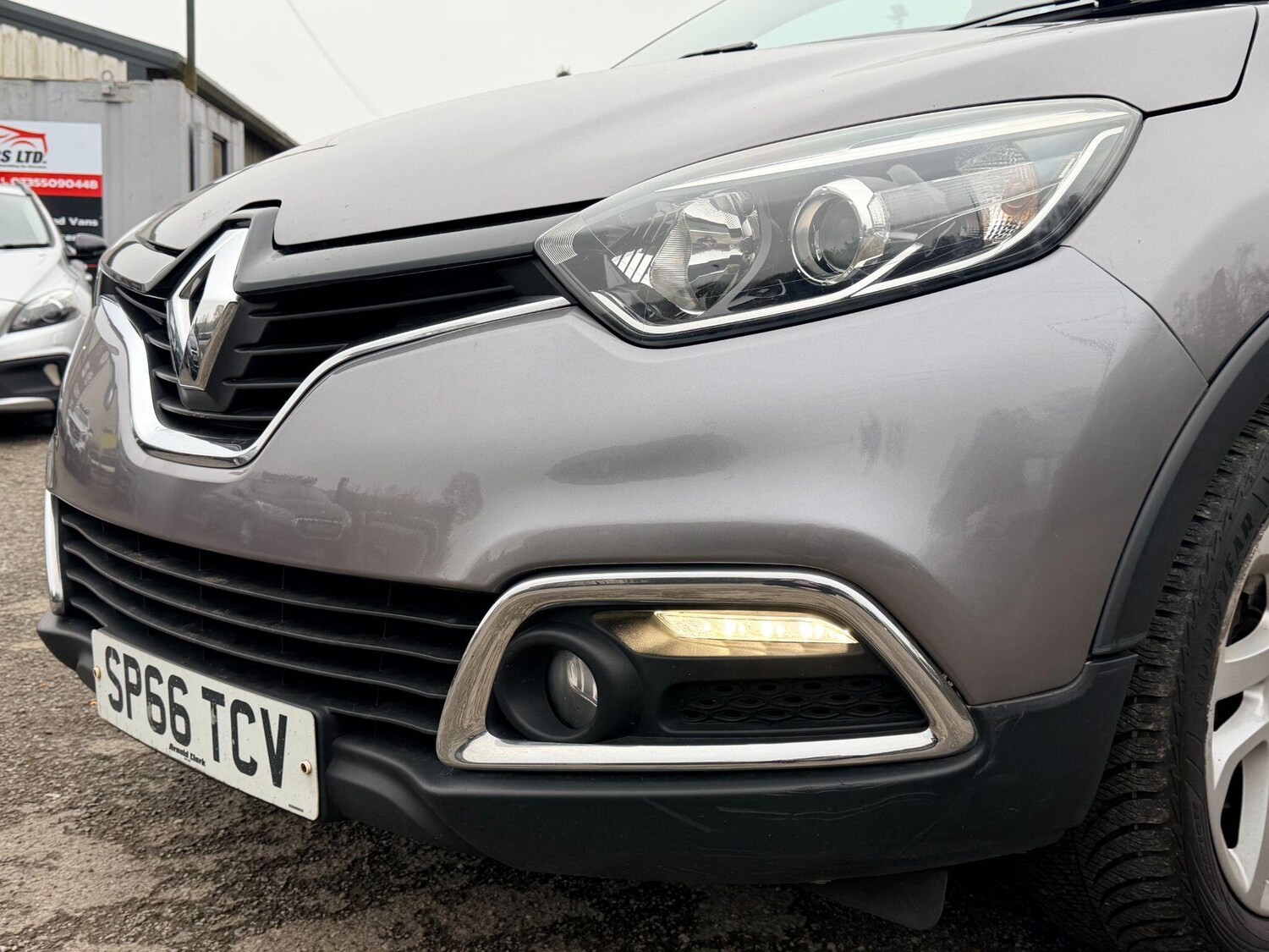 Used Renault Captur for sale - 77496337: Photo 9