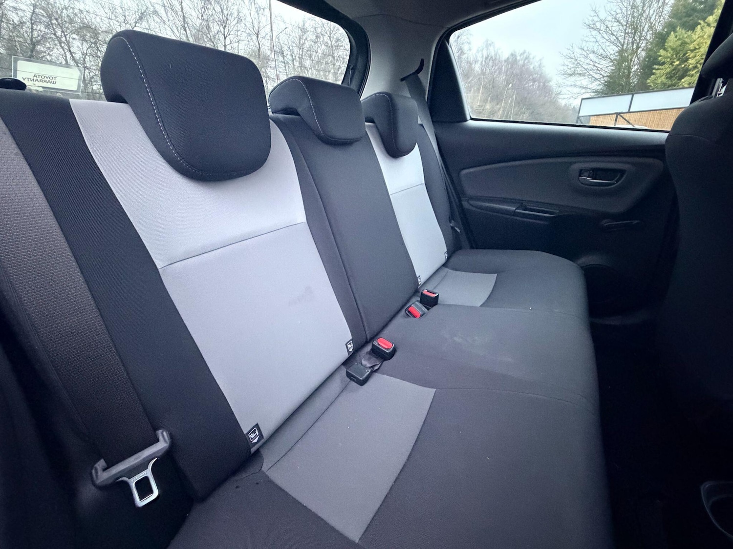 Used Toyota Yaris 2018 for sale - 77290432: Photo 14