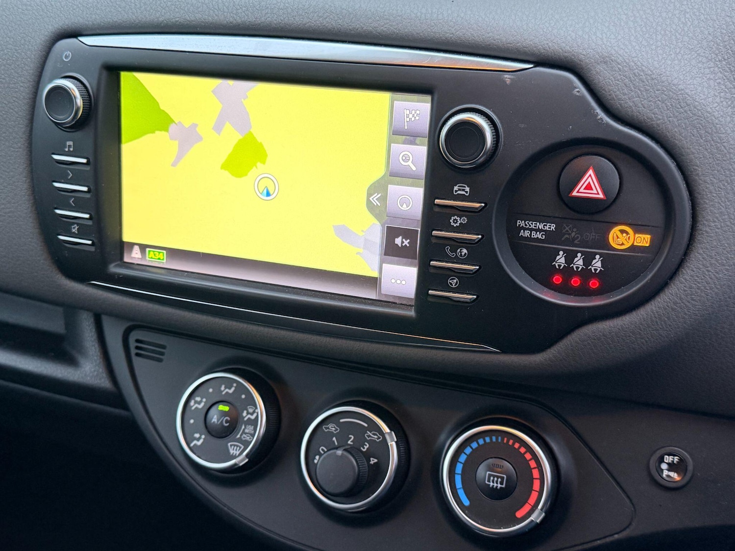 Used Toyota Yaris 2018 for sale - 77290432: Photo 19