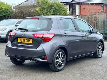 Used Toyota Yaris 2018 for sale - 77290432: Photo