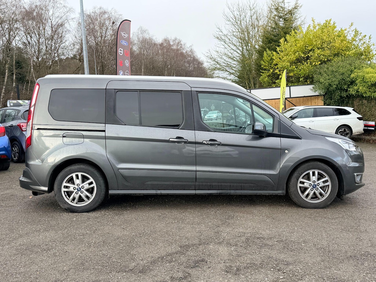 Used Ford Grand Tourneo Connect 2019 for sale - 77559044: Photo 3