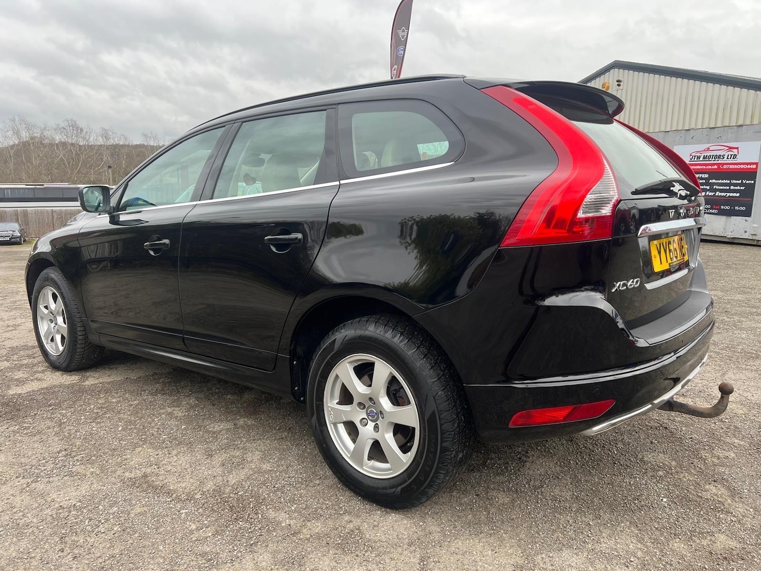 Used Volvo XC60 for sale - 77598779: Photo 4