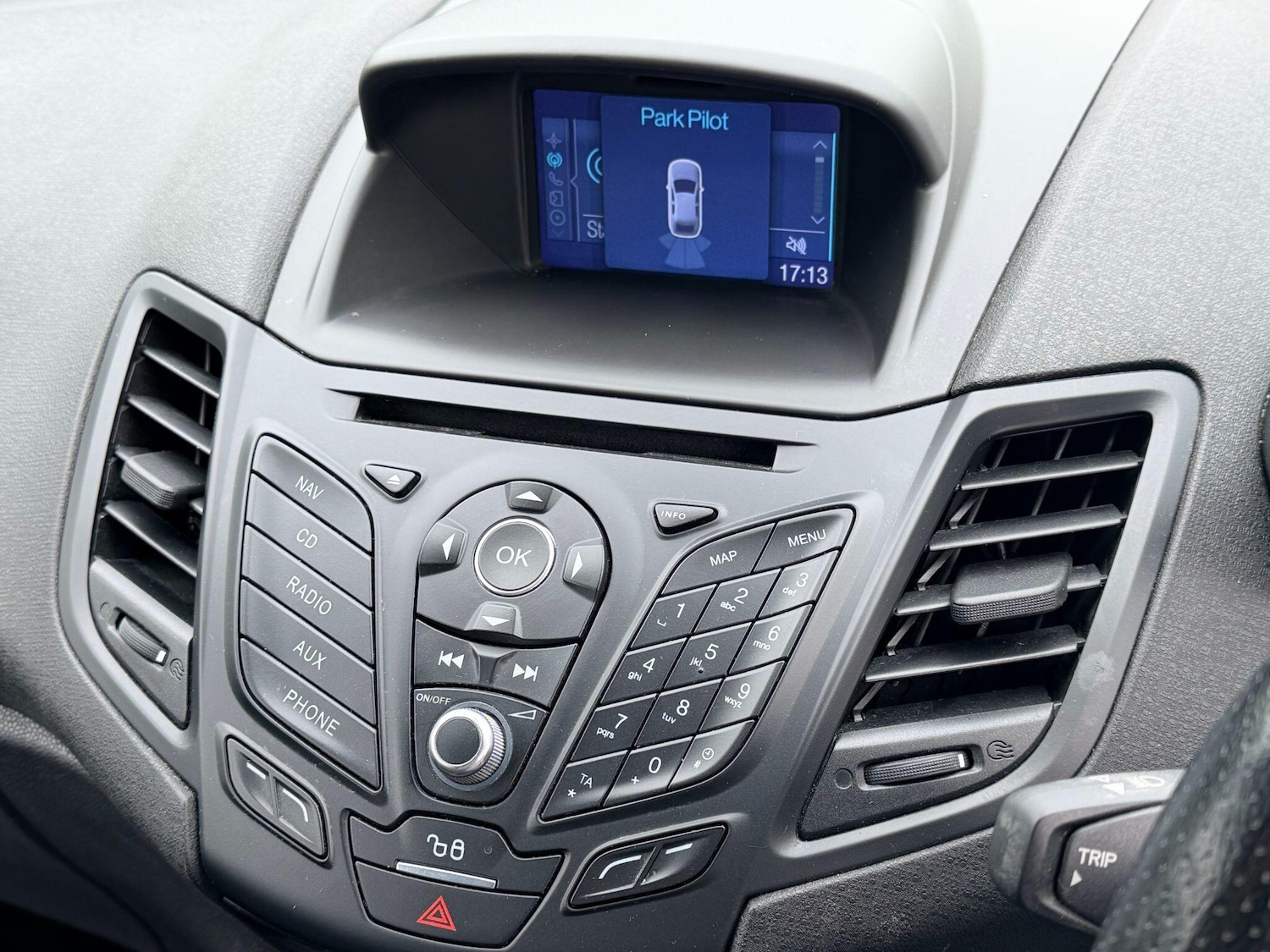 Used Ford Fiesta 2017 for sale - 76259402: Photo 17