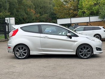 Used Ford Fiesta 2017 for sale - 76259402: Photo