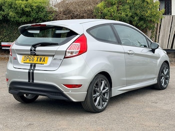 Used Ford Fiesta 2017 for sale - 76259402: Photo