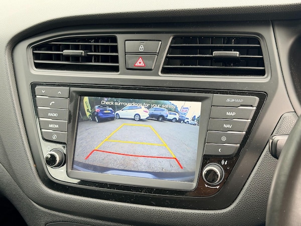 Used Hyundai i20 2017 for sale - 76260395: Photo 19