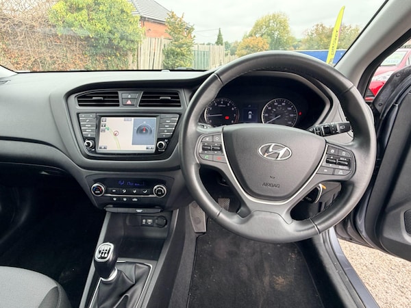 Used Hyundai i20 2017 for sale - 76260395: Photo 21