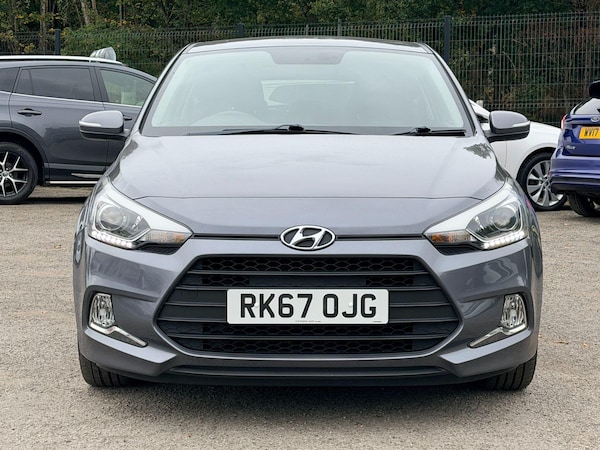 Used Hyundai i20 2017 for sale - 76260395: Photo 2