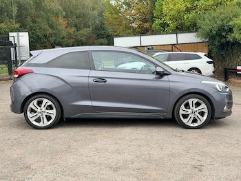 Used Hyundai i20 2017 for sale - 76260395: Photo 3