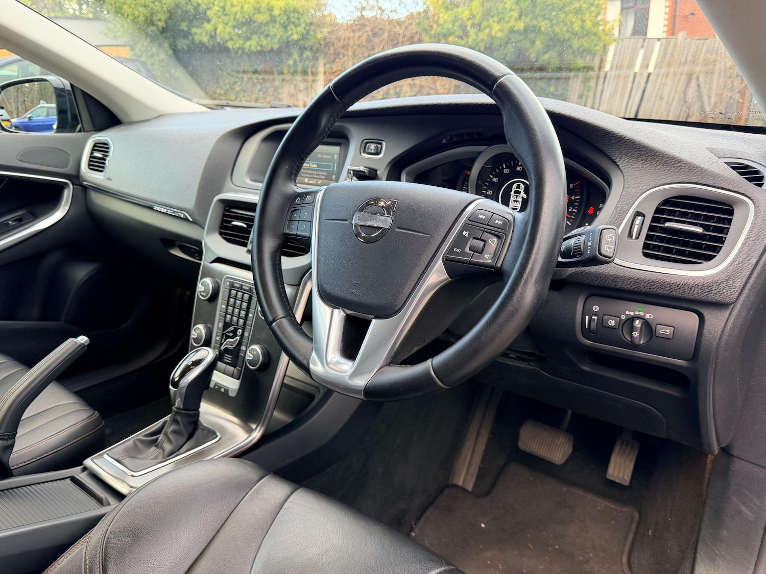 Used Volvo V40 Cross Country for sale - 77425558: Photo 19