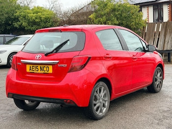 Used Toyota Yaris 2015 for sale - 76765226: Photo