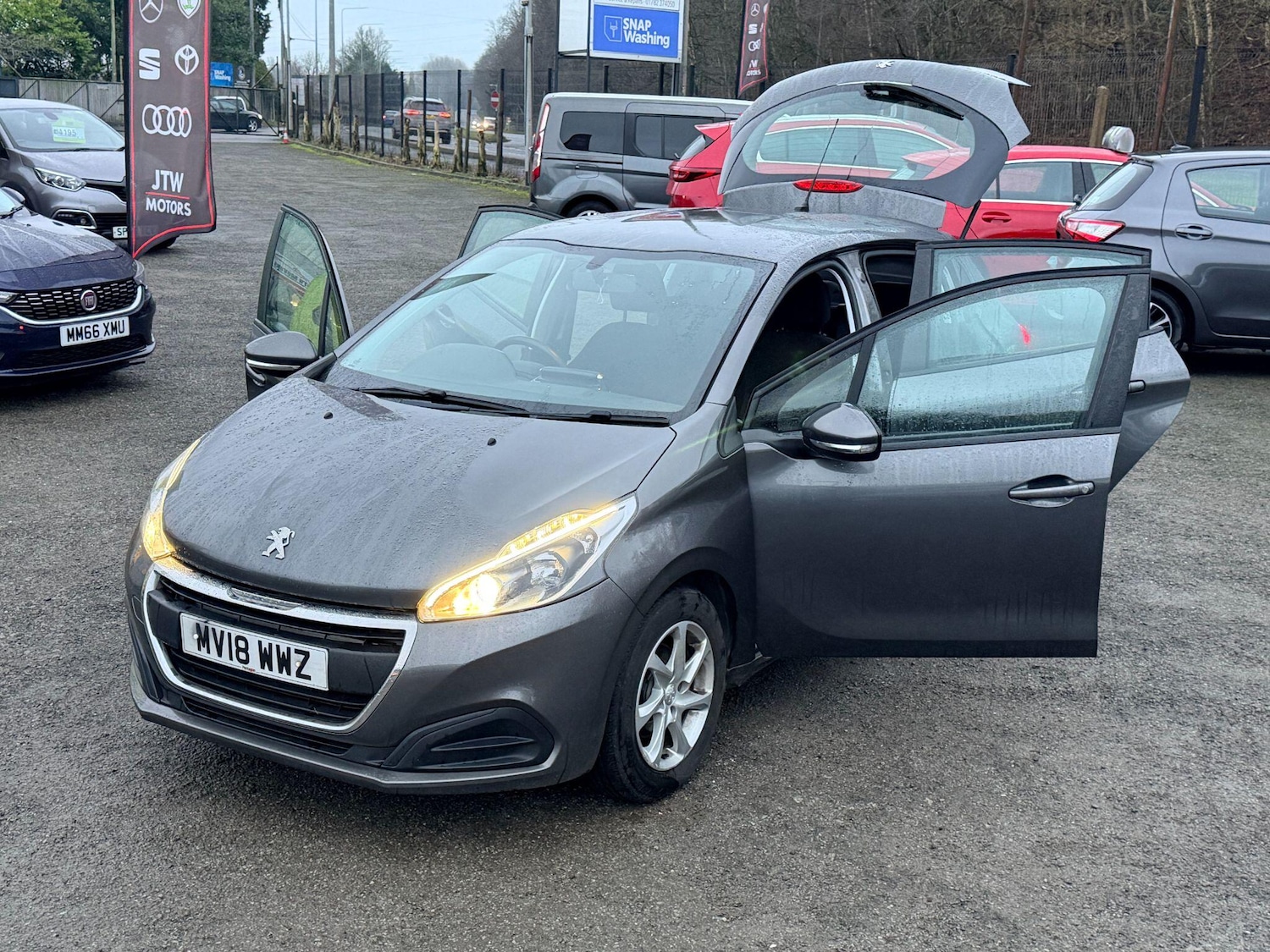 Used Peugeot 208 2018 for sale - 77291295: Photo 12