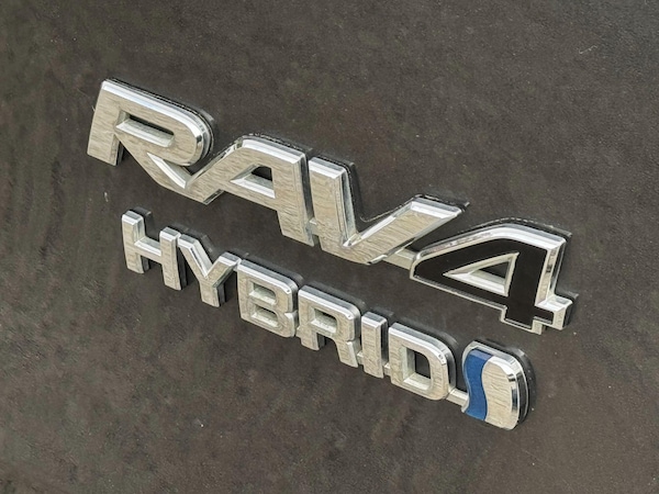 Used Toyota RAV4 2018 for sale - 76260299: Photo 17