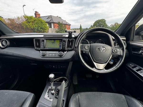Used Toyota RAV4 2018 for sale - 76260299: Photo 19