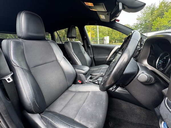 Used Toyota RAV4 2018 for sale - 76260299: Photo 20