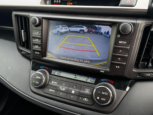 Used Toyota RAV4 2018 for sale - 76260299: Photo 22