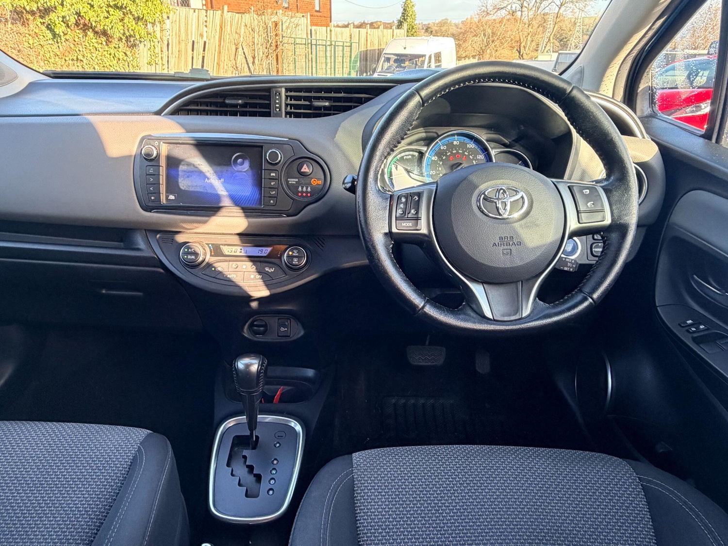 Used Toyota Yaris 2016 for sale - 77016095: Photo 17