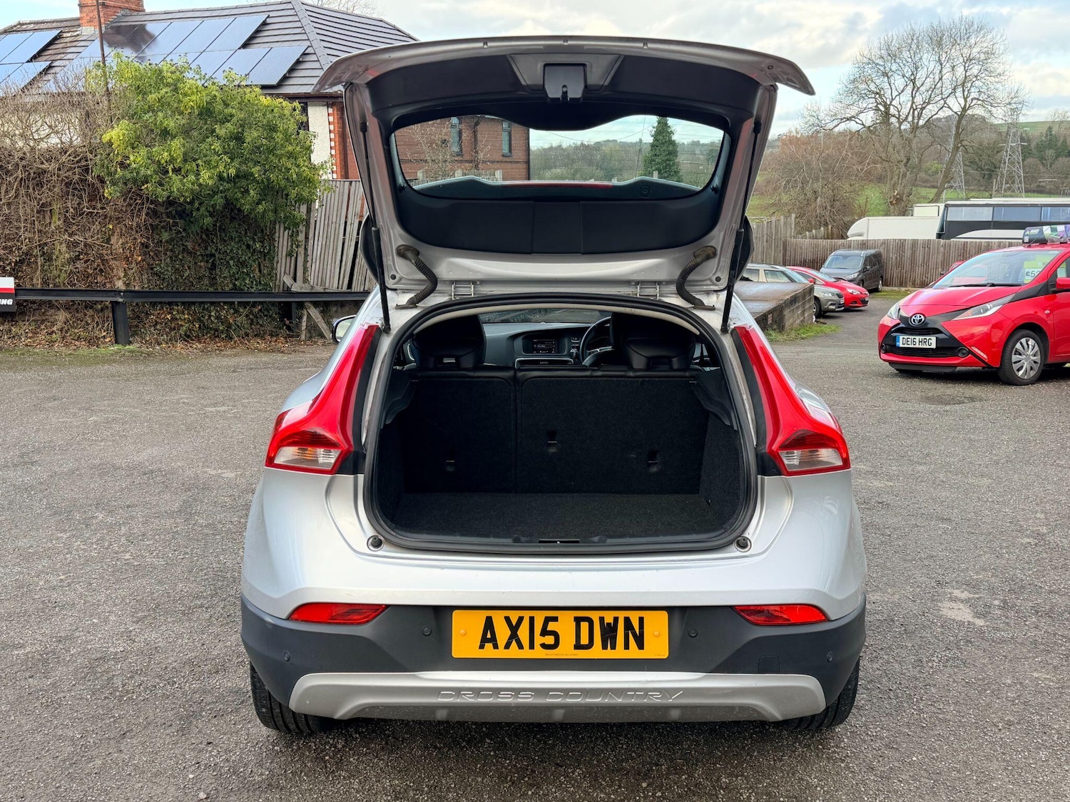 Used Volvo V40 2015 for sale - 77016752: Photo 14