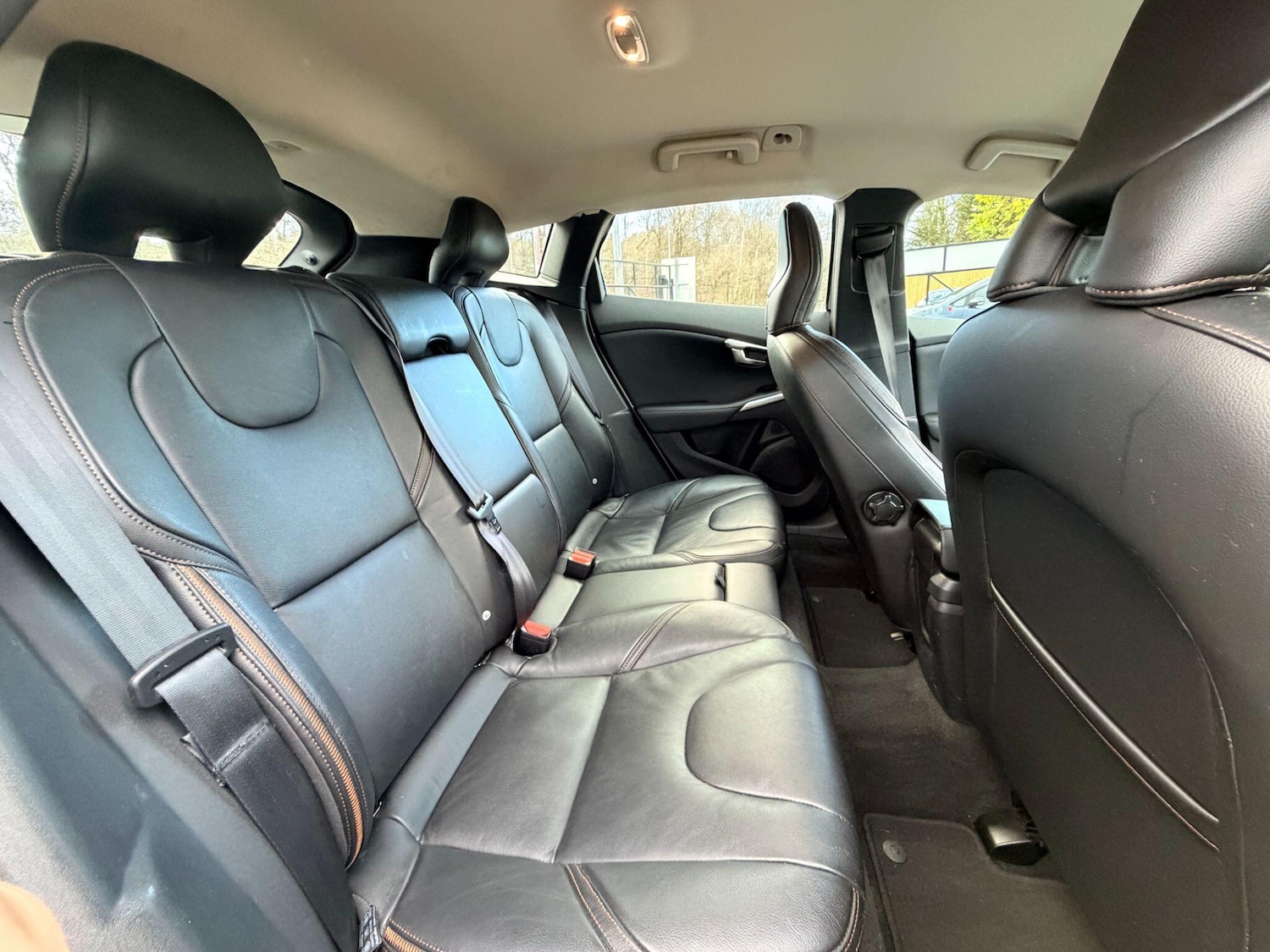 Used Volvo V40 2015 for sale - 77016752: Photo 16