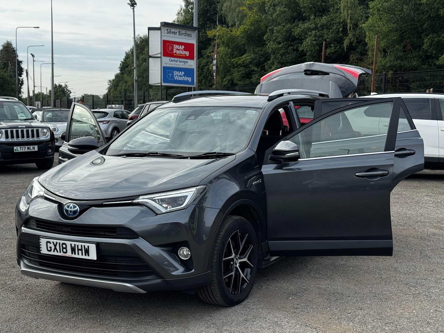 Used Toyota RAV4 2018 for sale - 77174795: Photo 13