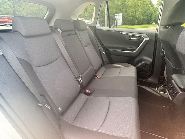 Used Toyota RAV4 2021 for sale - 76260071: Photo 15