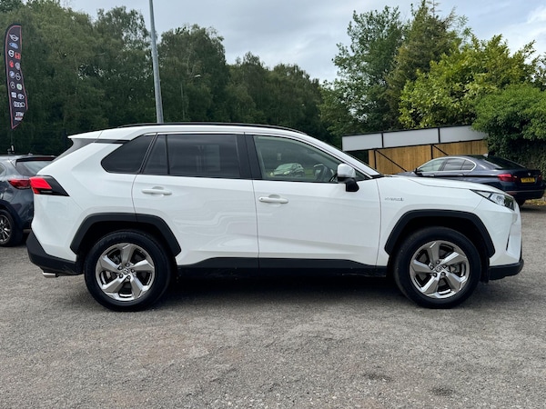 Used Toyota RAV4 2021 for sale - 76260071: Photo 3