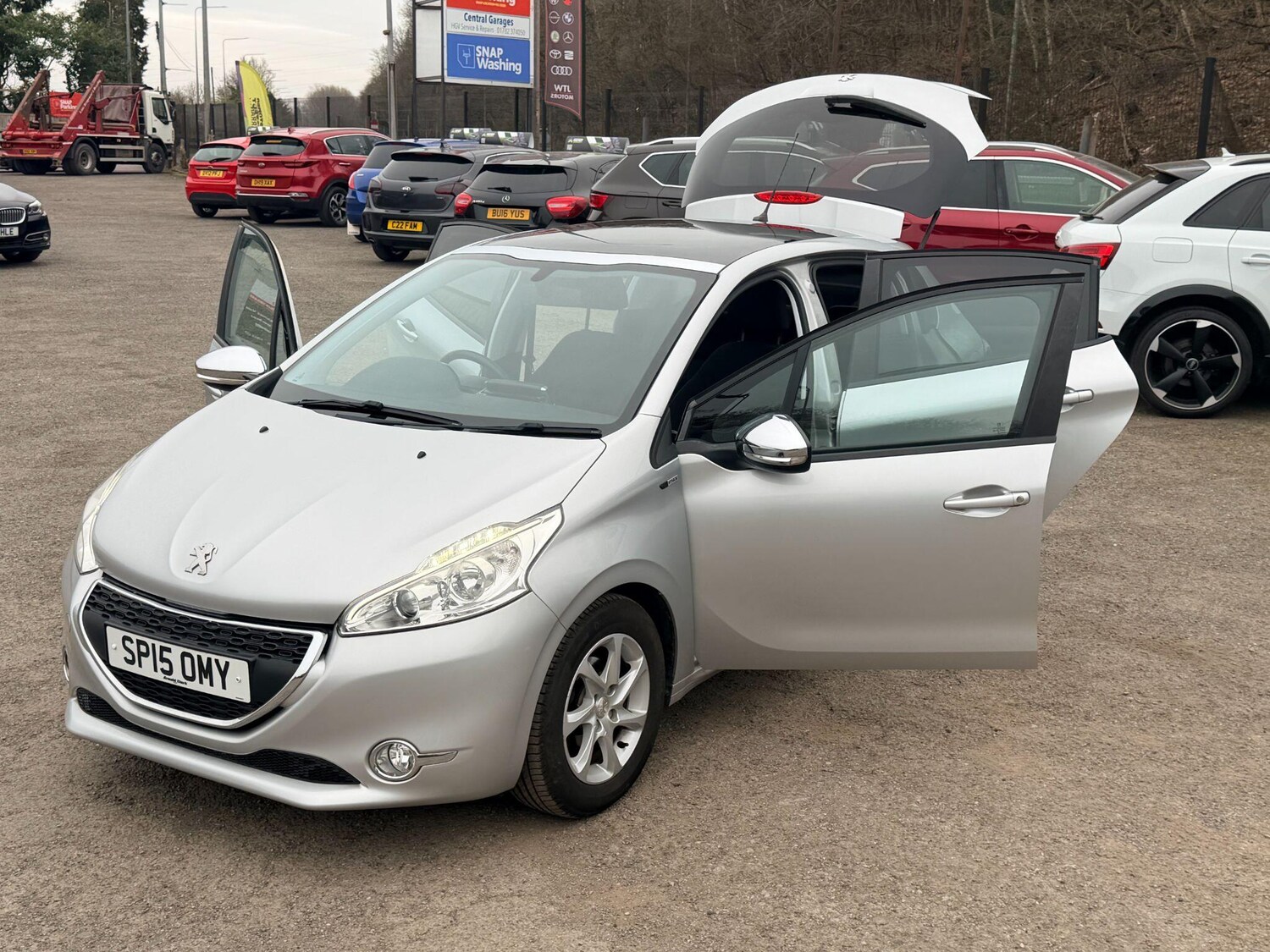 Used Peugeot 208 2015 for sale - 77993754: Photo 16