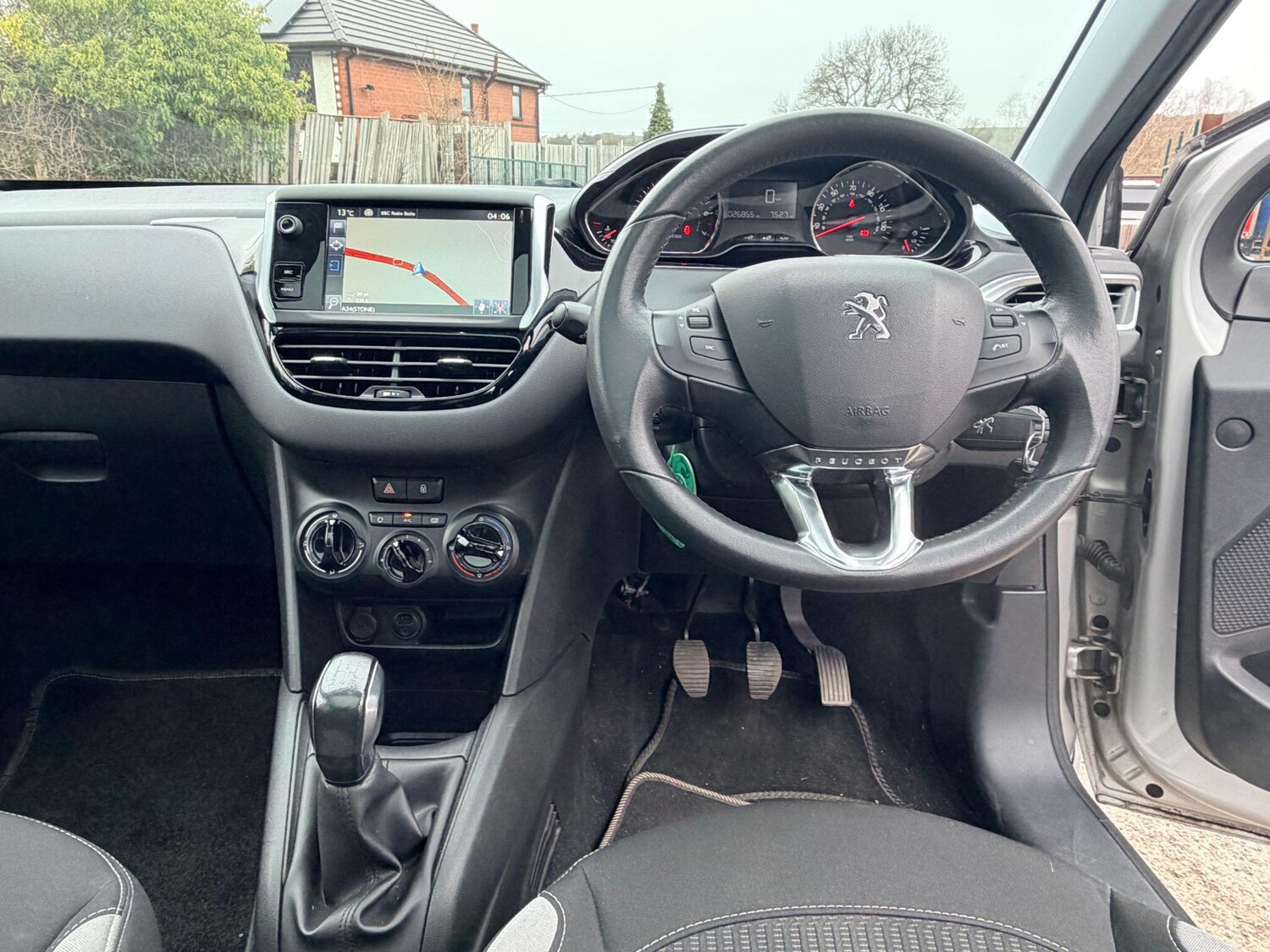 Used Peugeot 208 2015 for sale - 77993754: Photo 19